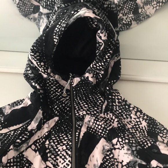 Lululemon Sweater - Picture 2 of 8